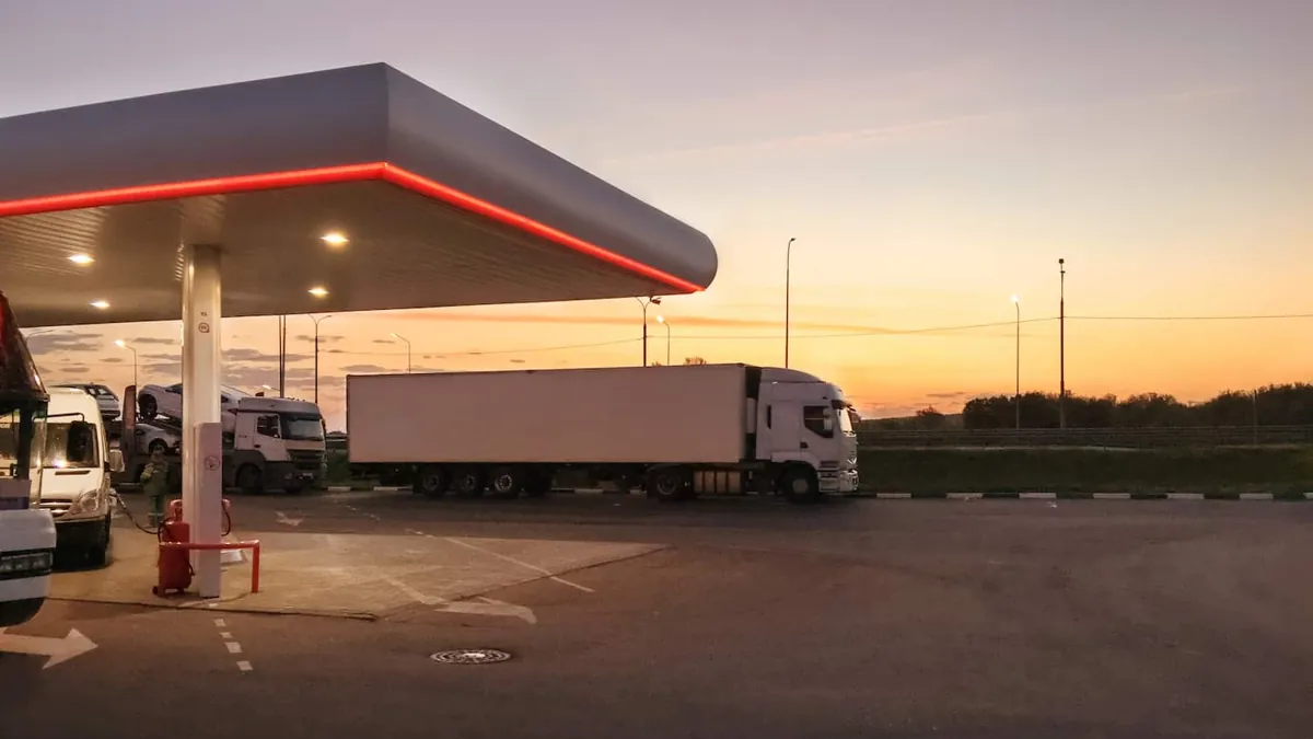 Cartão combustível na transportadora: controle e regras fiscais